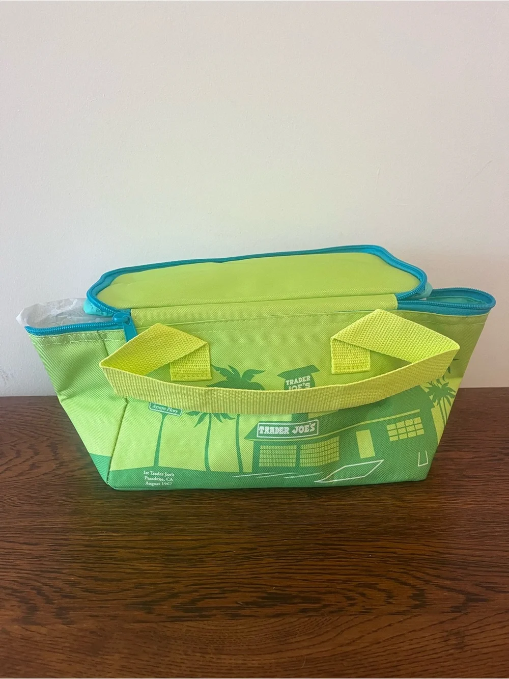 Trader Joe's Lime Green Insulated Lunch bag NWT